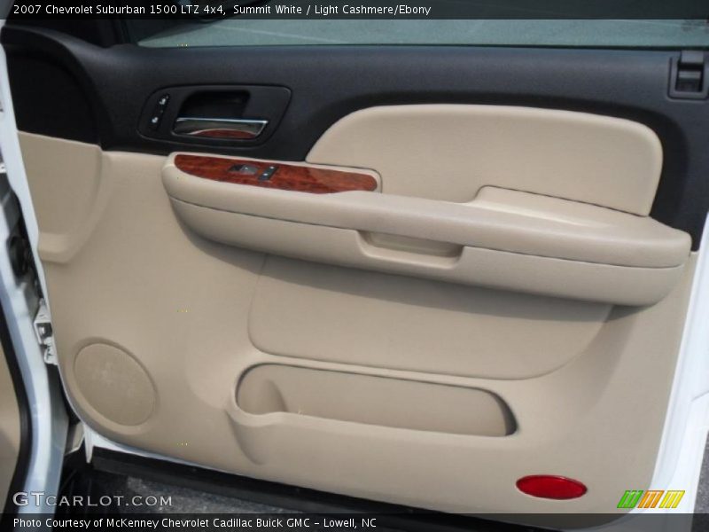 Door Panel of 2007 Suburban 1500 LTZ 4x4