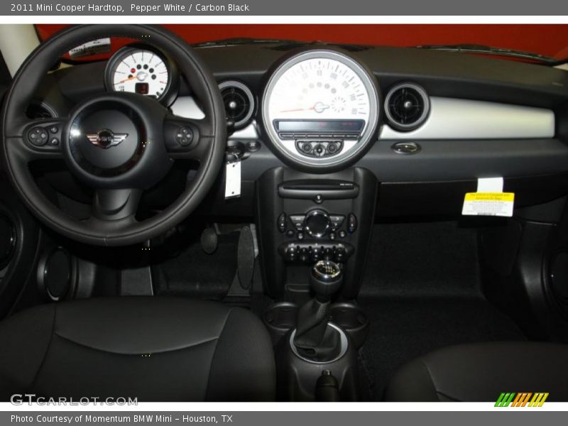 Pepper White / Carbon Black 2011 Mini Cooper Hardtop