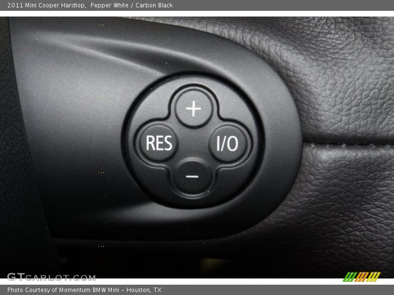 Pepper White / Carbon Black 2011 Mini Cooper Hardtop
