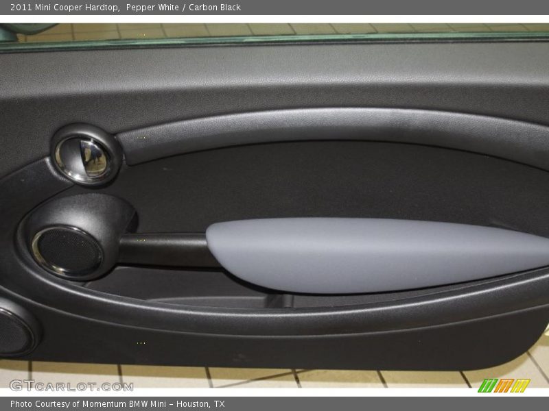 Pepper White / Carbon Black 2011 Mini Cooper Hardtop