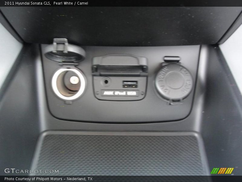 Pearl White / Camel 2011 Hyundai Sonata GLS