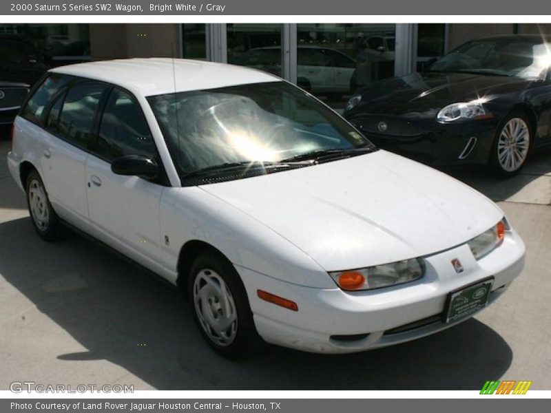 Bright White / Gray 2000 Saturn S Series SW2 Wagon