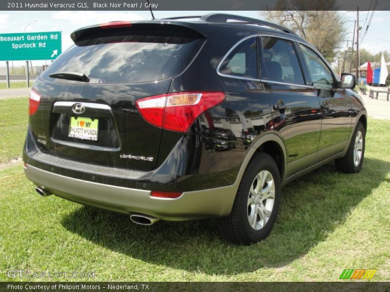 Black Noir Pearl / Gray 2011 Hyundai Veracruz GLS