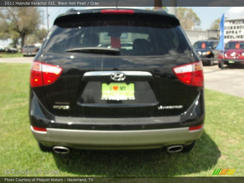 Black Noir Pearl / Gray 2011 Hyundai Veracruz GLS