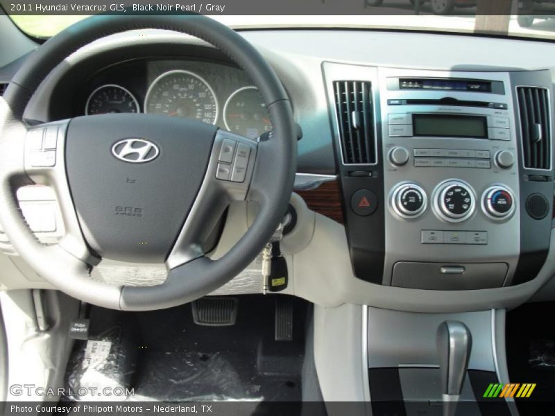 Black Noir Pearl / Gray 2011 Hyundai Veracruz GLS