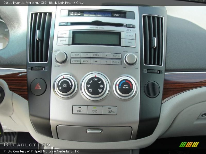 Black Noir Pearl / Gray 2011 Hyundai Veracruz GLS