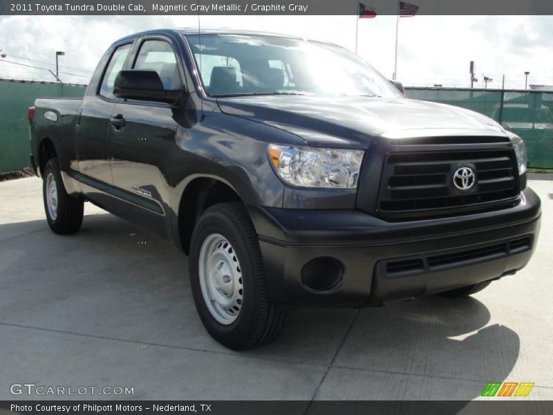 Magnetic Gray Metallic / Graphite Gray 2011 Toyota Tundra Double Cab