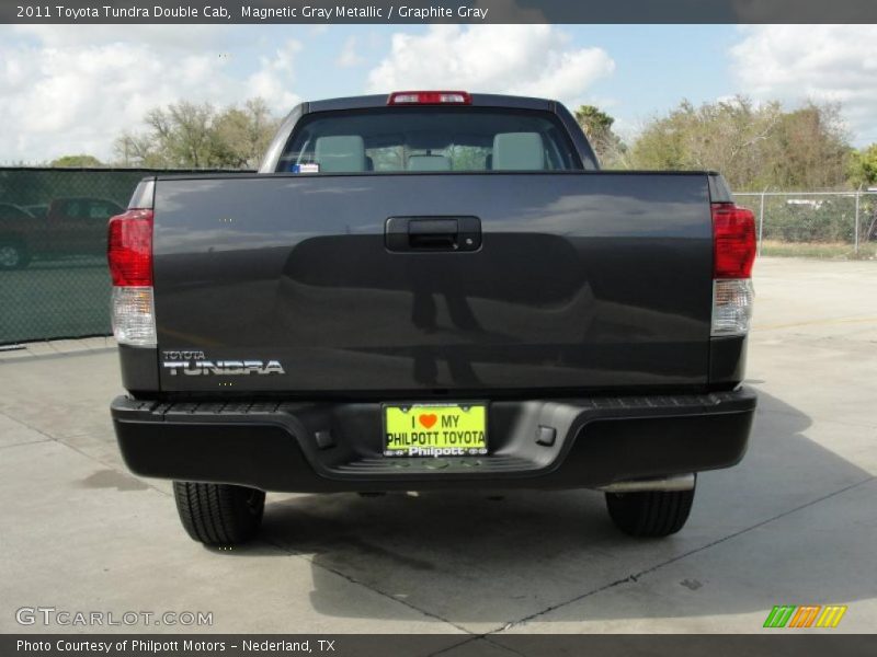 Magnetic Gray Metallic / Graphite Gray 2011 Toyota Tundra Double Cab