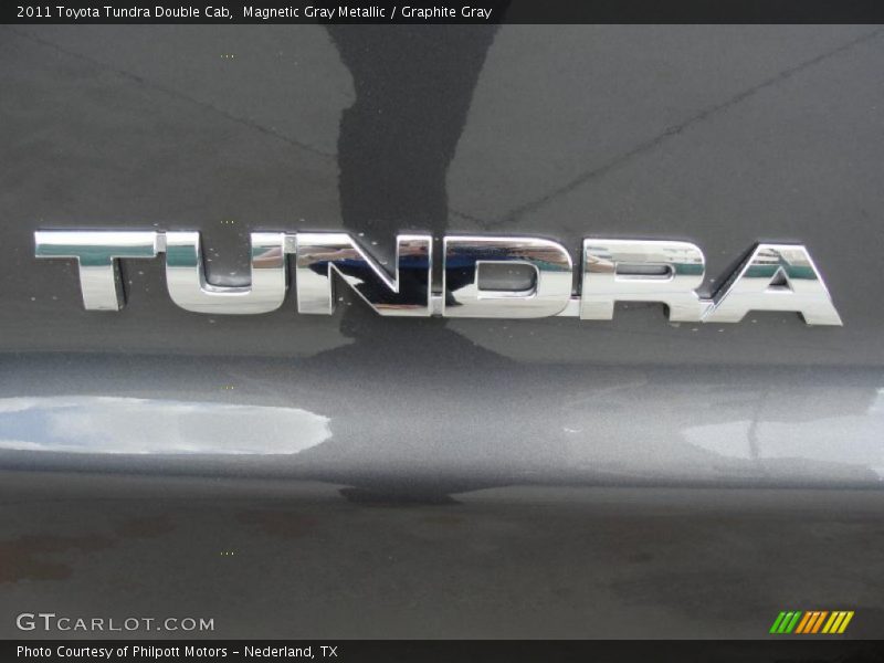 Magnetic Gray Metallic / Graphite Gray 2011 Toyota Tundra Double Cab