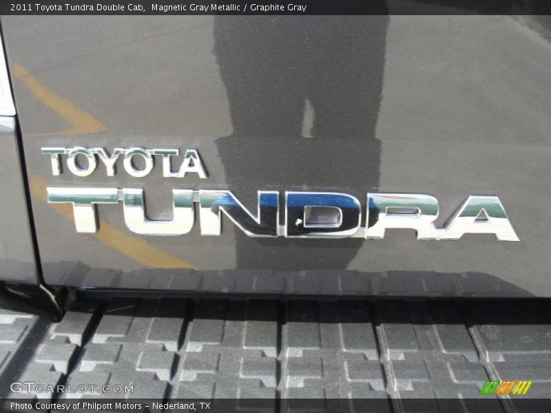 Magnetic Gray Metallic / Graphite Gray 2011 Toyota Tundra Double Cab