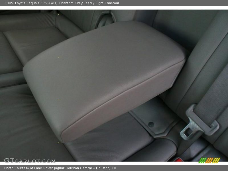 Phantom Gray Pearl / Light Charcoal 2005 Toyota Sequoia SR5 4WD