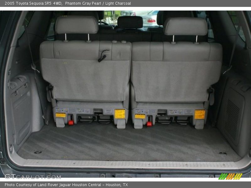  2005 Sequoia SR5 4WD Trunk