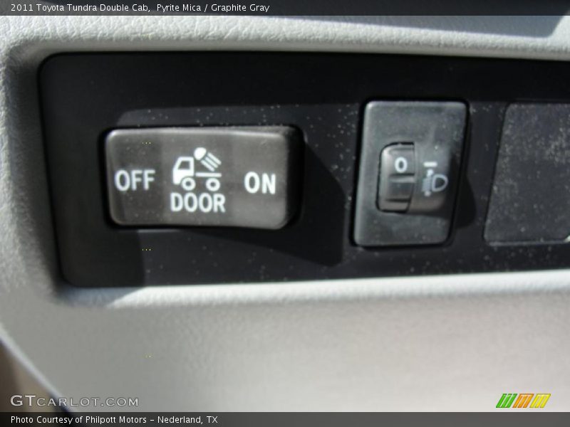 Controls of 2011 Tundra Double Cab