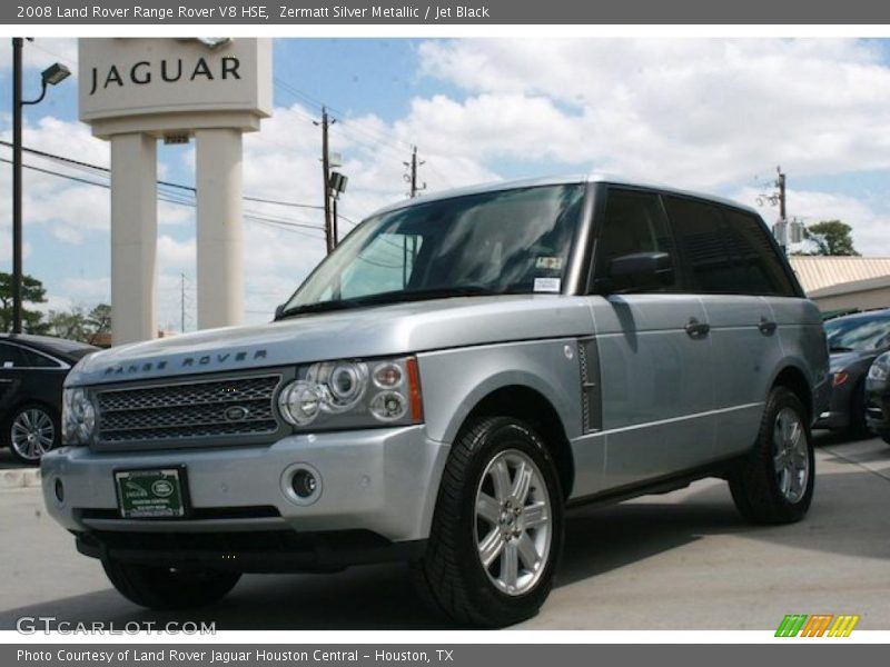 Front 3/4 View of 2008 Range Rover V8 HSE
