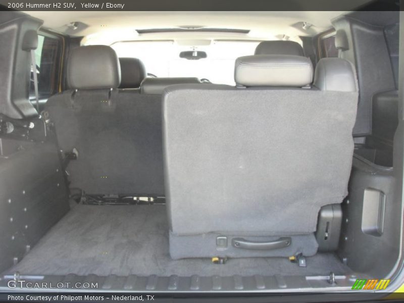  2006 H2 SUV Trunk