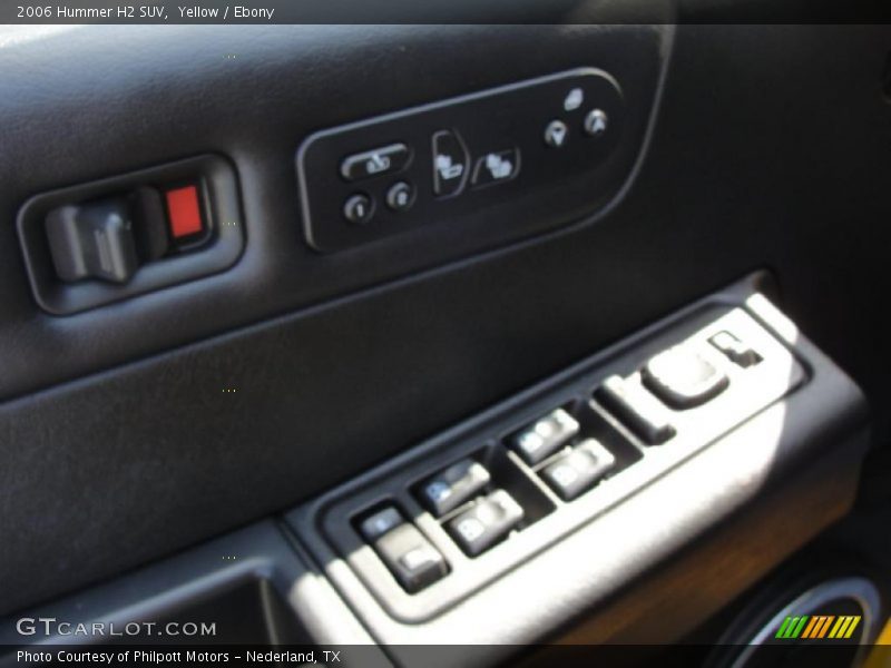 Controls of 2006 H2 SUV