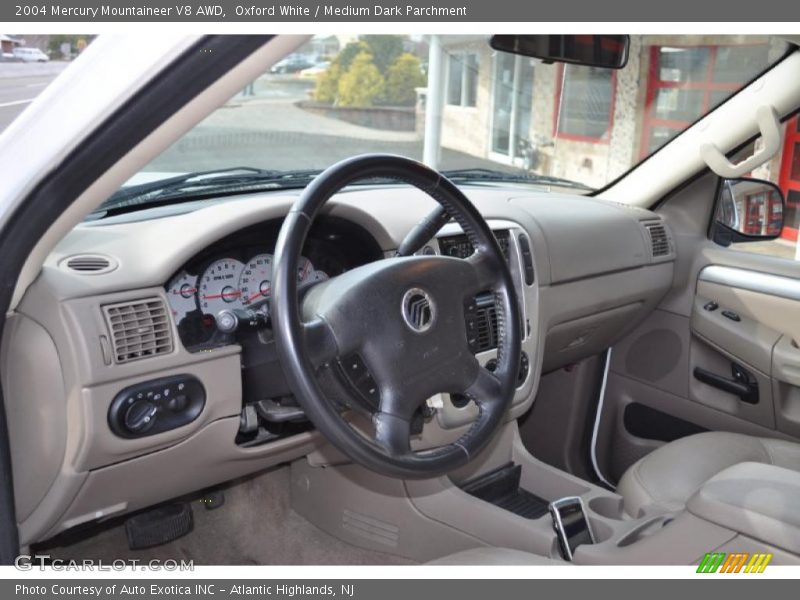  2004 Mountaineer V8 AWD Medium Dark Parchment Interior