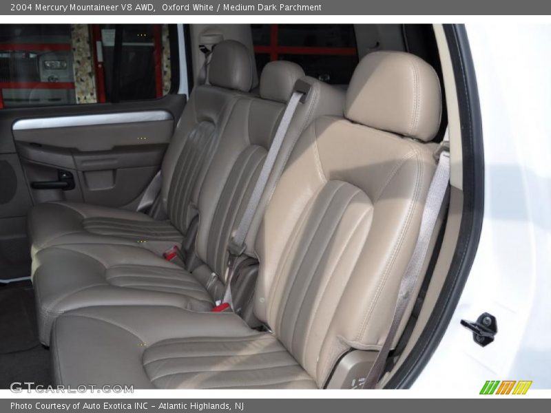 Oxford White / Medium Dark Parchment 2004 Mercury Mountaineer V8 AWD