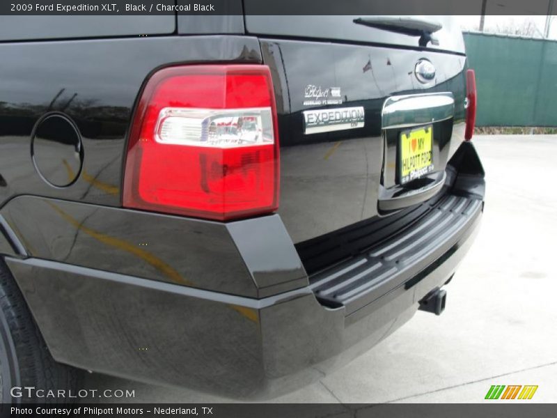 Black / Charcoal Black 2009 Ford Expedition XLT