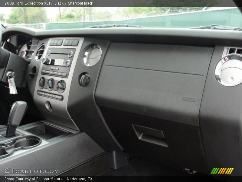 Black / Charcoal Black 2009 Ford Expedition XLT