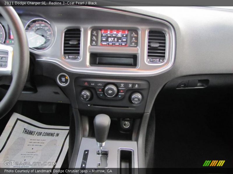 Redline 3-Coat Pearl / Black 2011 Dodge Charger SE