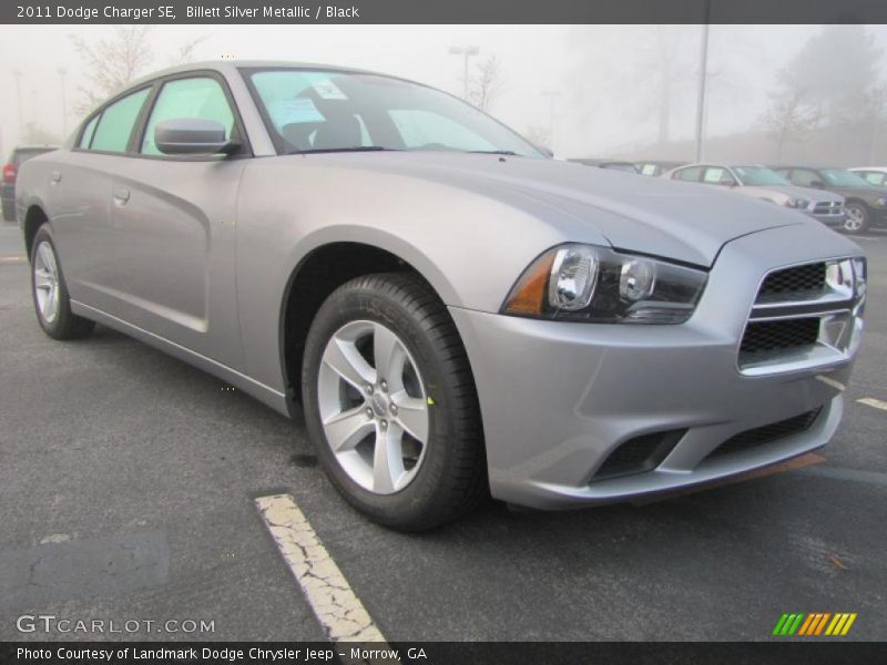 Front 3/4 View of 2011 Charger SE