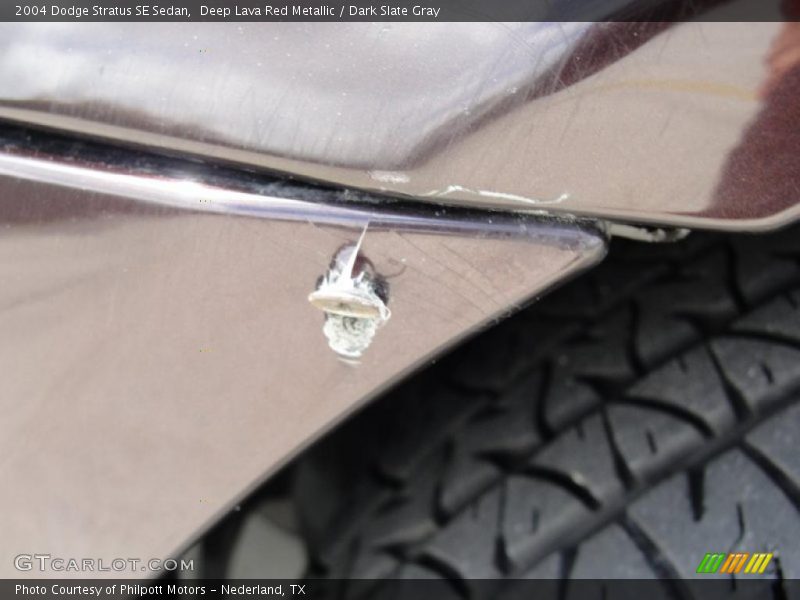 Deep Lava Red Metallic / Dark Slate Gray 2004 Dodge Stratus SE Sedan