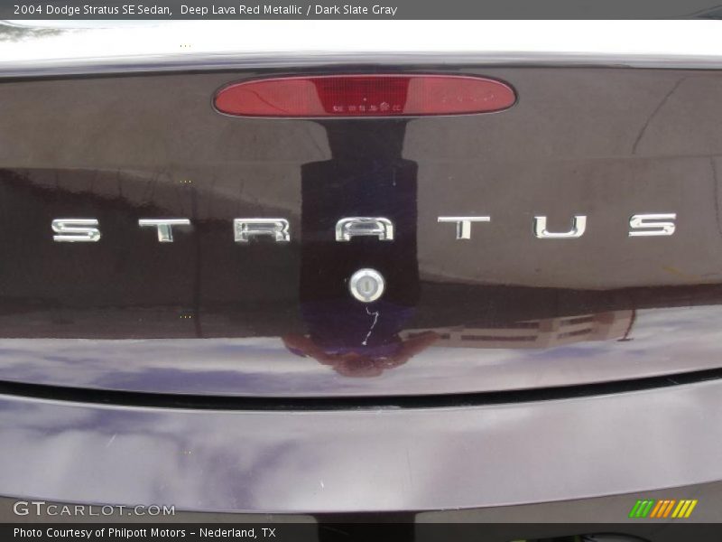 Deep Lava Red Metallic / Dark Slate Gray 2004 Dodge Stratus SE Sedan