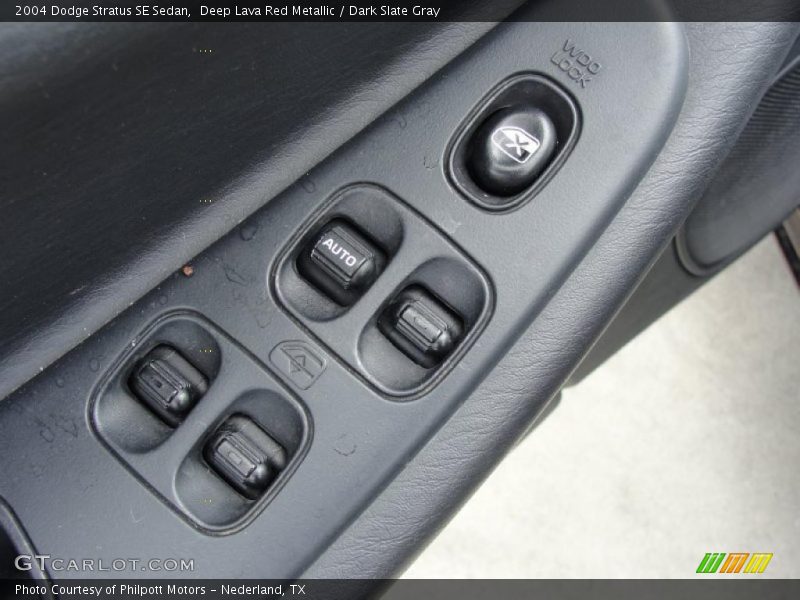 Deep Lava Red Metallic / Dark Slate Gray 2004 Dodge Stratus SE Sedan