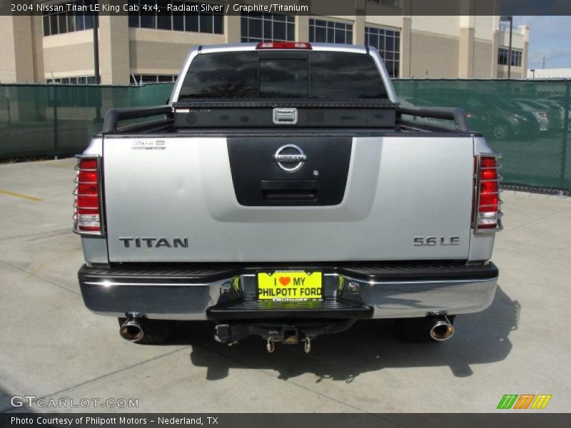 Radiant Silver / Graphite/Titanium 2004 Nissan Titan LE King Cab 4x4