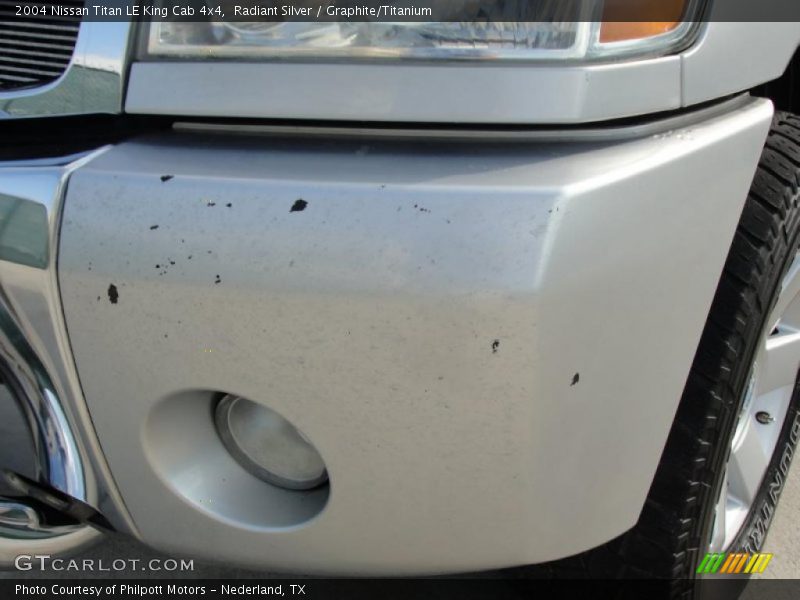 Radiant Silver / Graphite/Titanium 2004 Nissan Titan LE King Cab 4x4