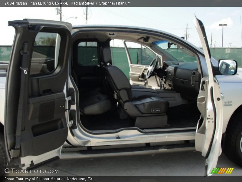 Radiant Silver / Graphite/Titanium 2004 Nissan Titan LE King Cab 4x4
