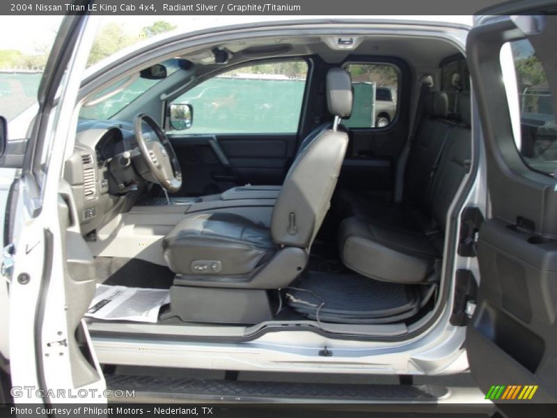 Radiant Silver / Graphite/Titanium 2004 Nissan Titan LE King Cab 4x4