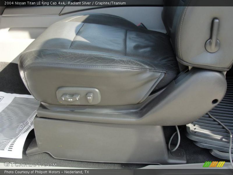 Radiant Silver / Graphite/Titanium 2004 Nissan Titan LE King Cab 4x4