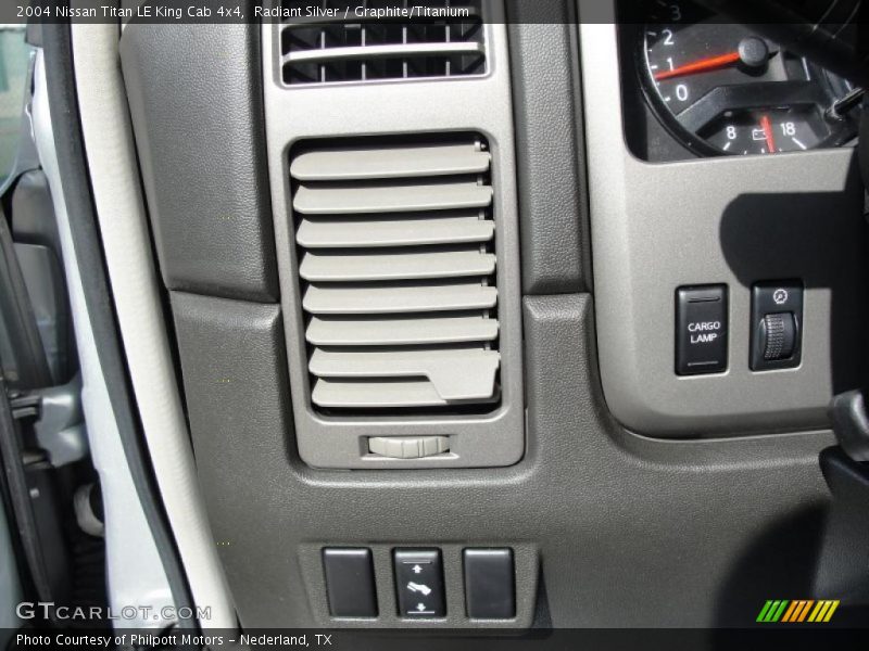 Radiant Silver / Graphite/Titanium 2004 Nissan Titan LE King Cab 4x4
