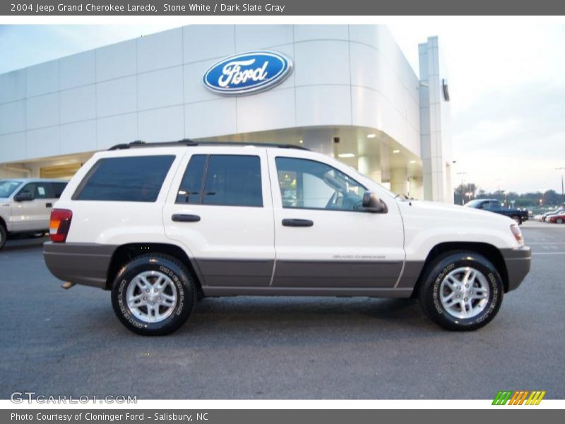 Stone White / Dark Slate Gray 2004 Jeep Grand Cherokee Laredo