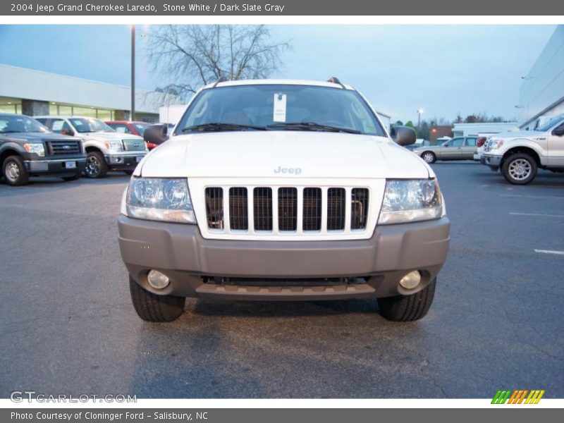 Stone White / Dark Slate Gray 2004 Jeep Grand Cherokee Laredo