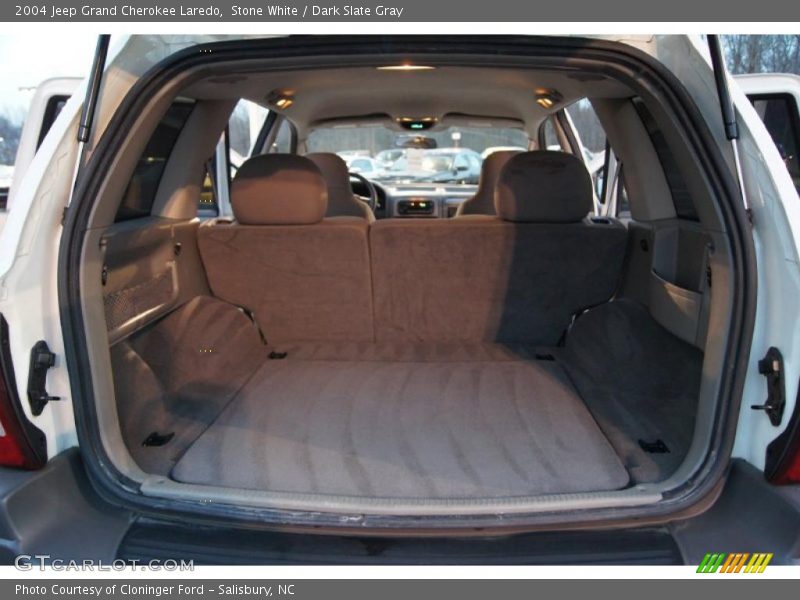Stone White / Dark Slate Gray 2004 Jeep Grand Cherokee Laredo