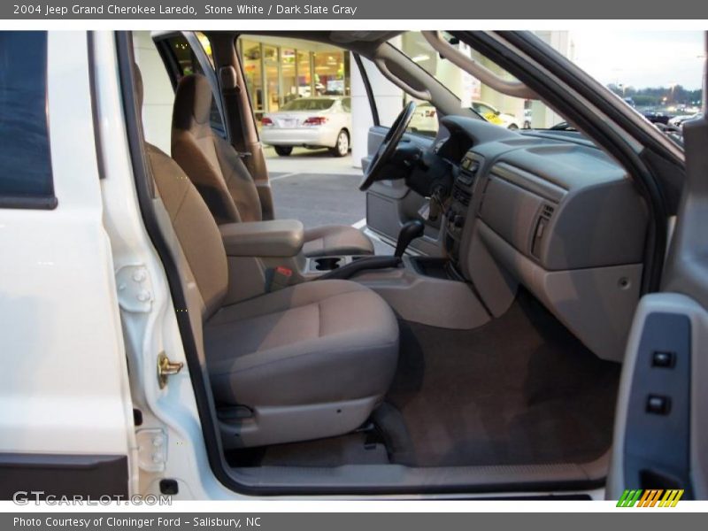 Stone White / Dark Slate Gray 2004 Jeep Grand Cherokee Laredo