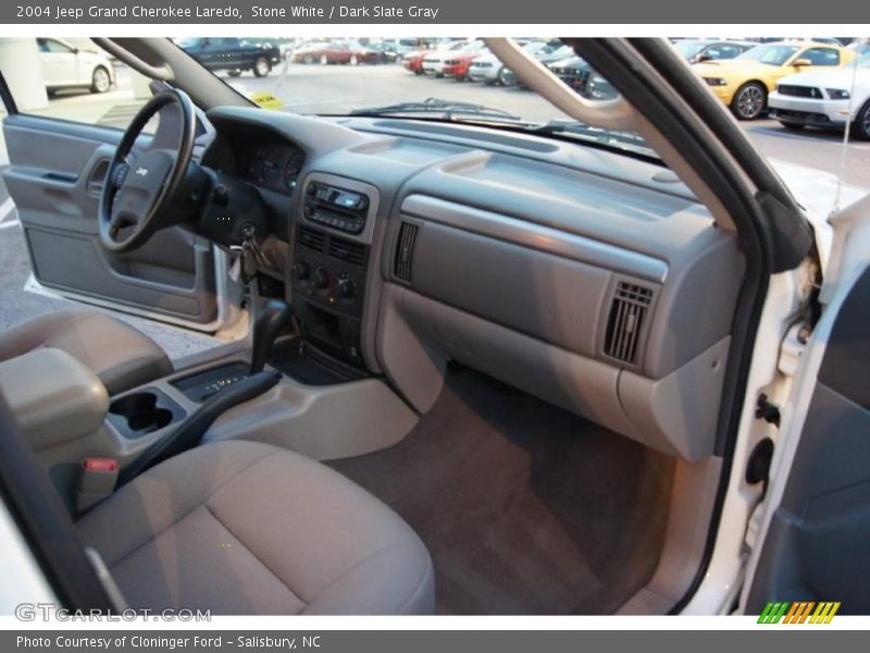 Stone White / Dark Slate Gray 2004 Jeep Grand Cherokee Laredo