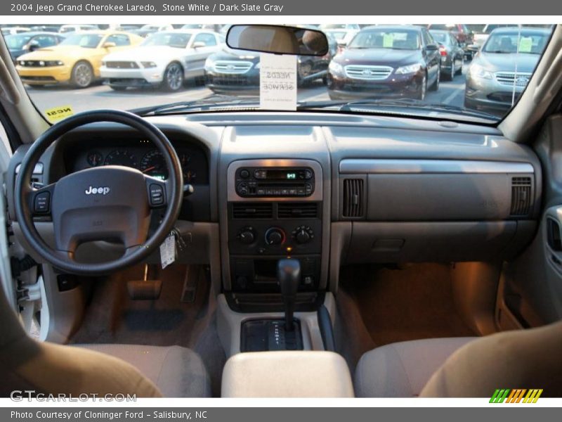 Stone White / Dark Slate Gray 2004 Jeep Grand Cherokee Laredo