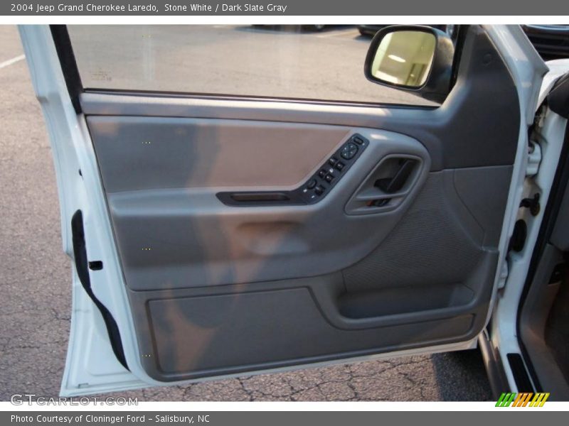 Stone White / Dark Slate Gray 2004 Jeep Grand Cherokee Laredo