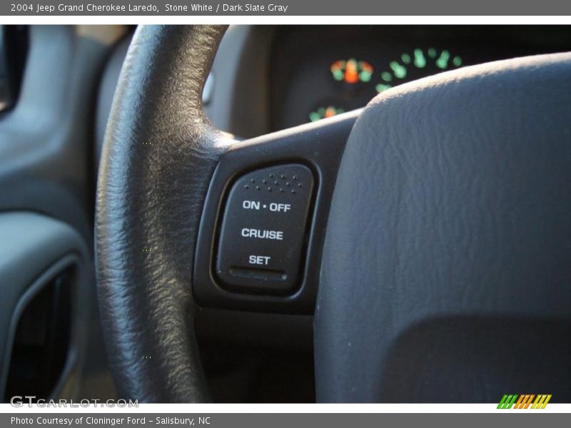 Stone White / Dark Slate Gray 2004 Jeep Grand Cherokee Laredo