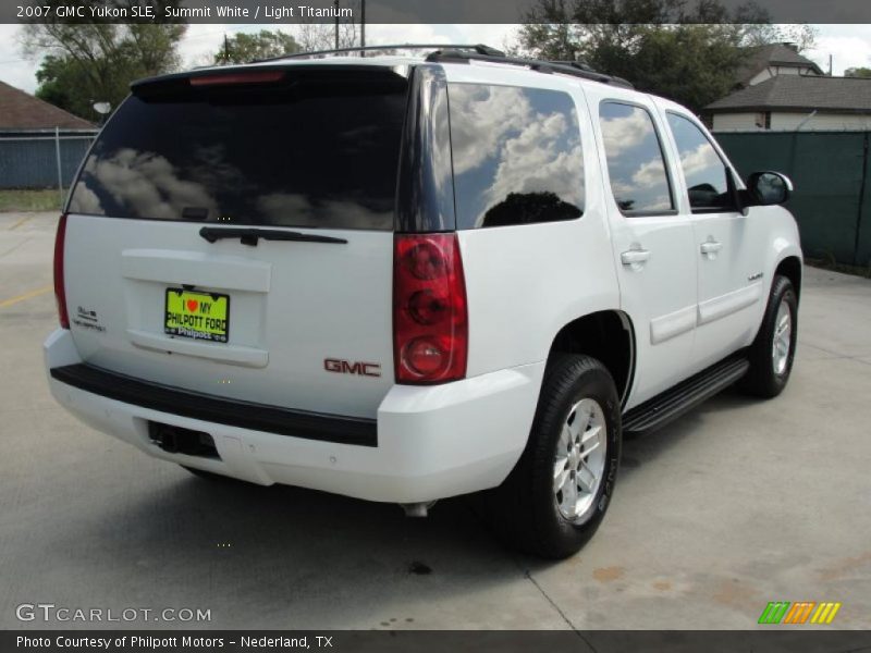 Summit White / Light Titanium 2007 GMC Yukon SLE