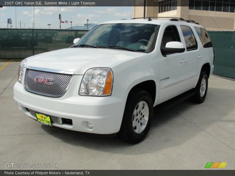 Summit White / Light Titanium 2007 GMC Yukon SLE