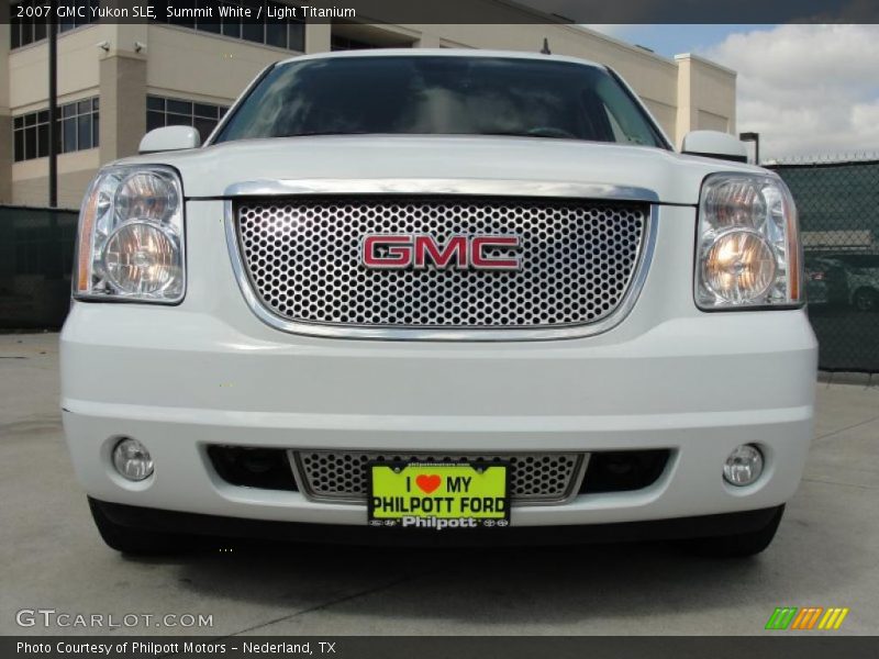 Summit White / Light Titanium 2007 GMC Yukon SLE
