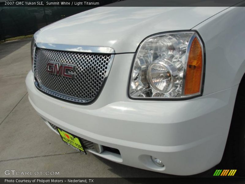 Summit White / Light Titanium 2007 GMC Yukon SLE
