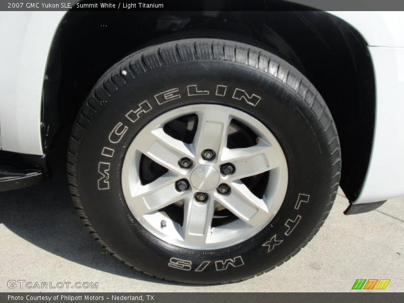 Summit White / Light Titanium 2007 GMC Yukon SLE