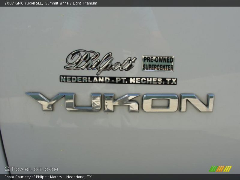 Summit White / Light Titanium 2007 GMC Yukon SLE