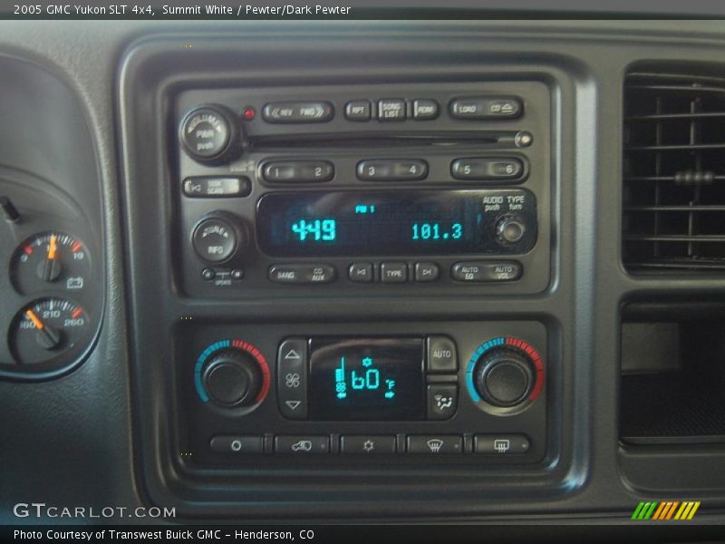 Summit White / Pewter/Dark Pewter 2005 GMC Yukon SLT 4x4